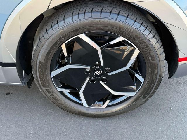 2024 Hyundai IONIQ 5 Limited - Photo 8