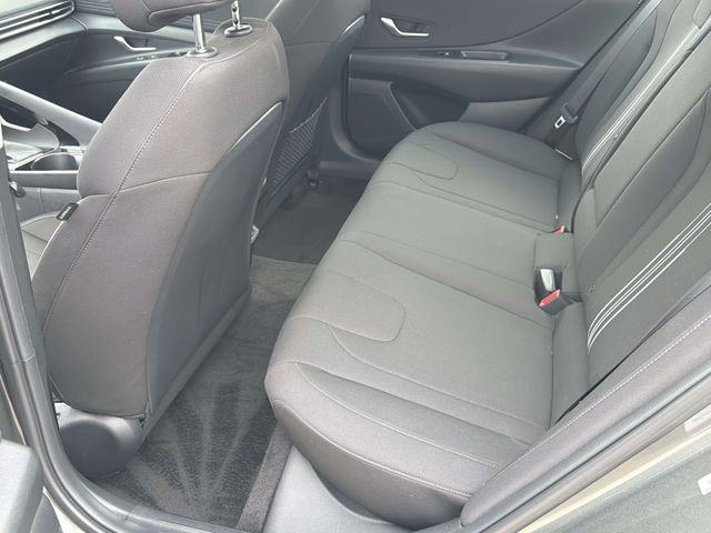 2025 Hyundai Elantra SEL - Photo 29