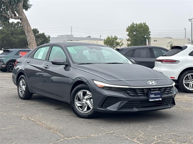 2025 Hyundai Elantra Sedan 