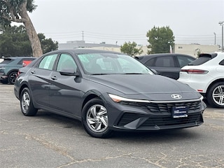 2025 Hyundai Elantra SE Sedan