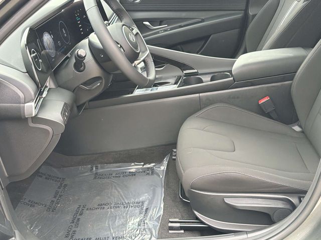2025 Hyundai Elantra SEL - Photo 25