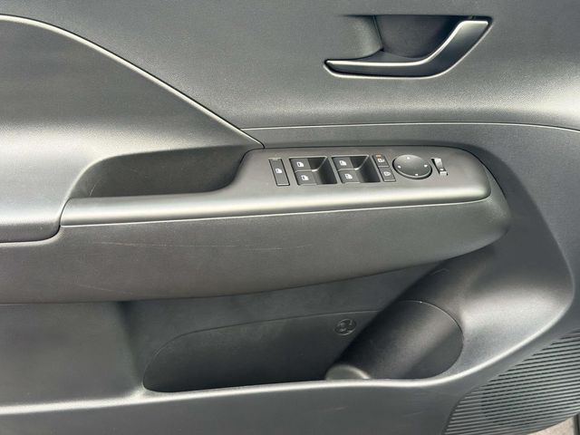 2025 Hyundai Kona SEL Convenience - Photo 13