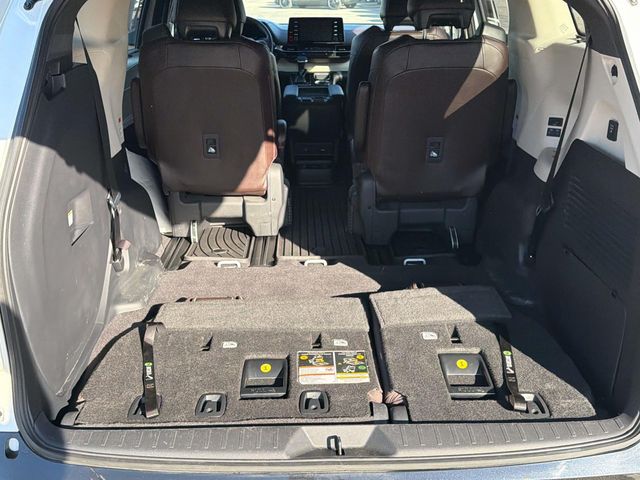 2021 Toyota Sienna Platinum - Photo 8