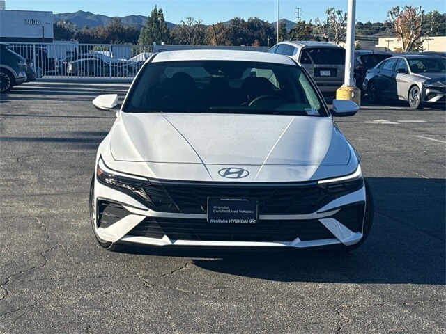 2024 Hyundai Elantra SEL photo 2
