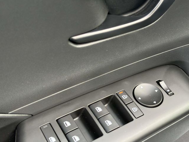 2025 Hyundai Kona SEL Convenience - Photo 14