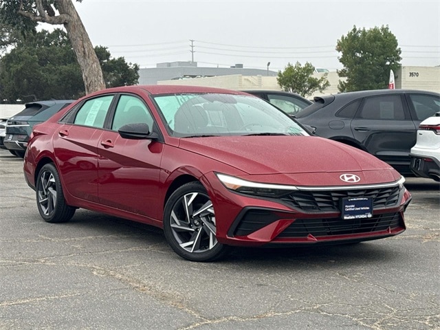 2025 Hyundai Elantra Sedan 