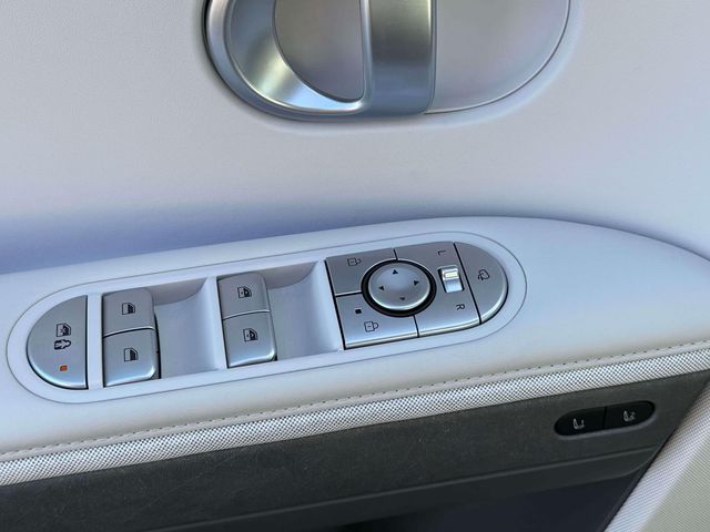 2024 Hyundai IONIQ 5 Limited - Photo 14