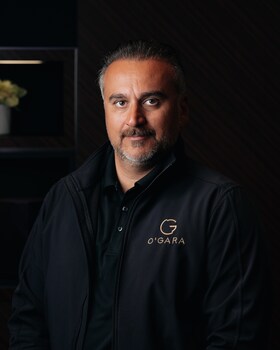 Staff member Tinoush from ID_6472d6a6e597