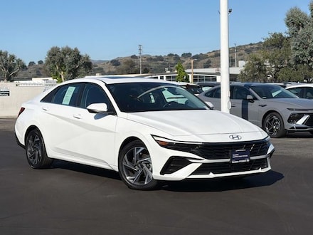 2025 Hyundai Elantra Limited Sedan