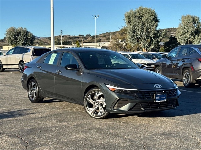 2025 Hyundai Elantra Sedan 