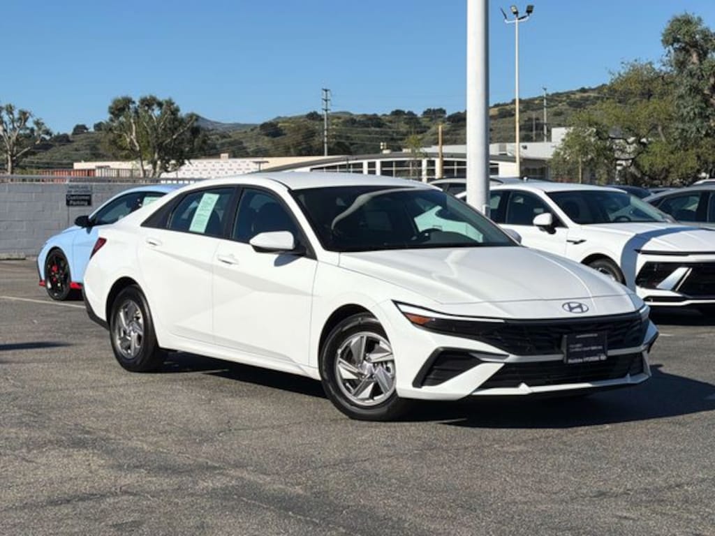 Certified 2025 Hyundai Elantra SE Sedan