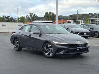 2025 Hyundai Elantra SEL Convenience Sedan