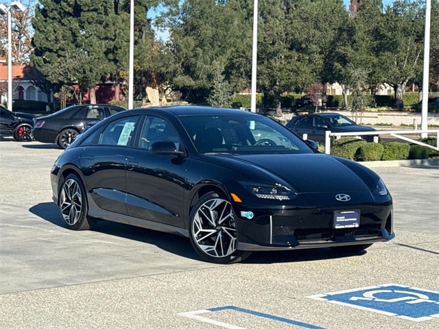 2025 Hyundai IONIQ 6 SEL's photo