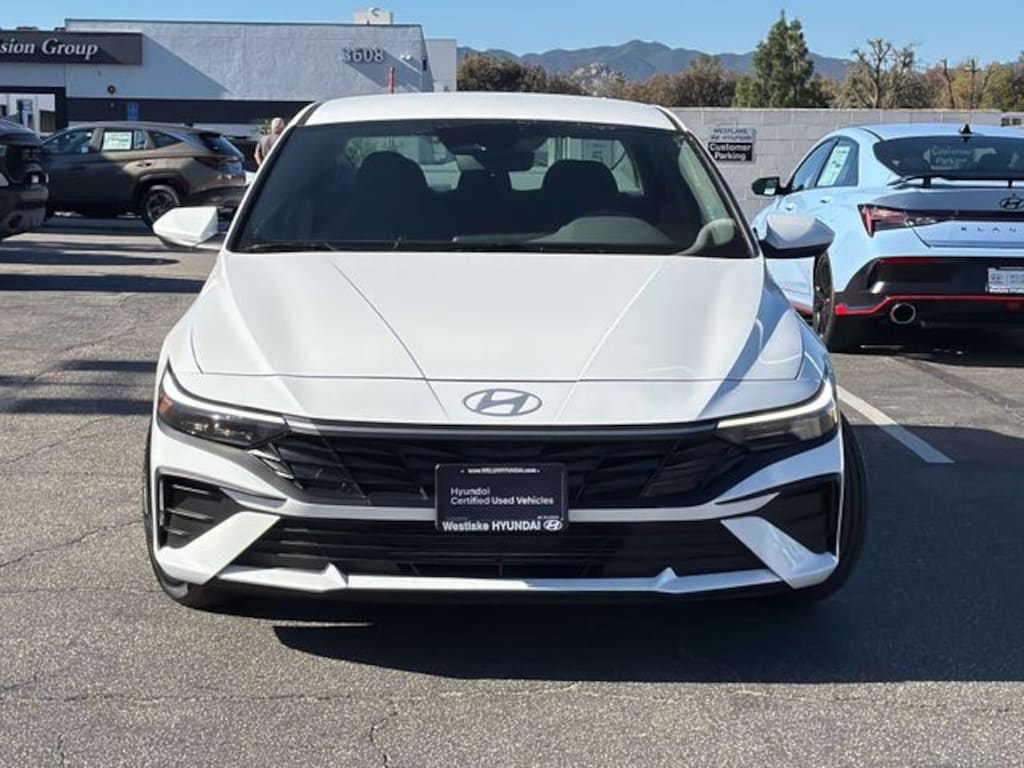 Certified 2025 Hyundai Elantra SE Sedan