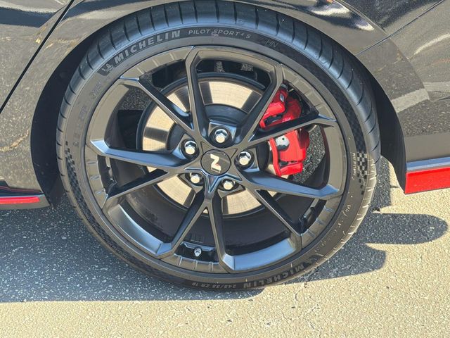 2024 Hyundai Elantra N - Photo 31