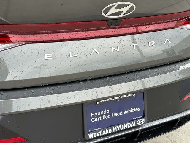 2025 Hyundai Elantra SEL - Photo 6