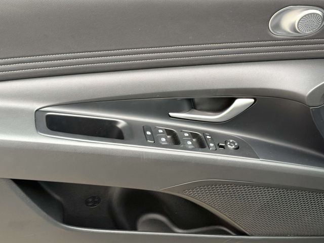 2025 Hyundai Elantra SEL - Photo 23