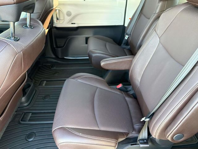 2021 Toyota Sienna Platinum - Photo 10