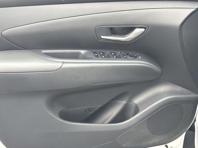 2025 Hyundai Tucson SE - Photo 12