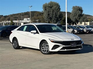 2024 Hyundai Elantra Hybrid Blue Sedan