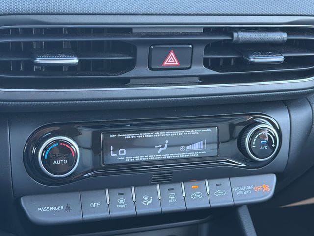 2023 Hyundai Kona SEL - Photo 17