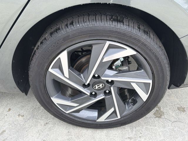 2025 Hyundai Elantra SEL - Photo 30