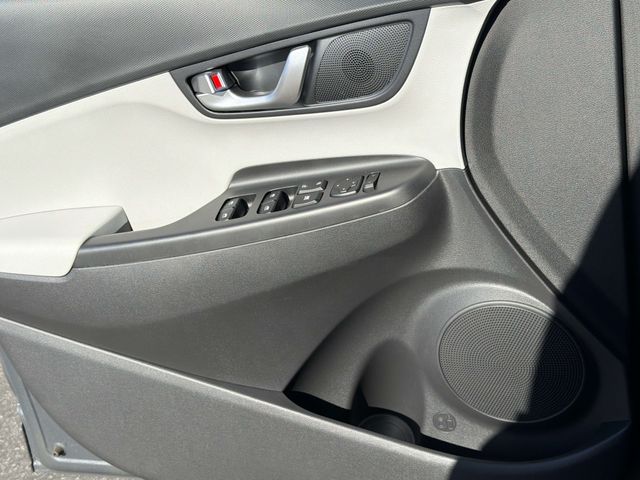 2023 Hyundai Kona SEL - Photo 24