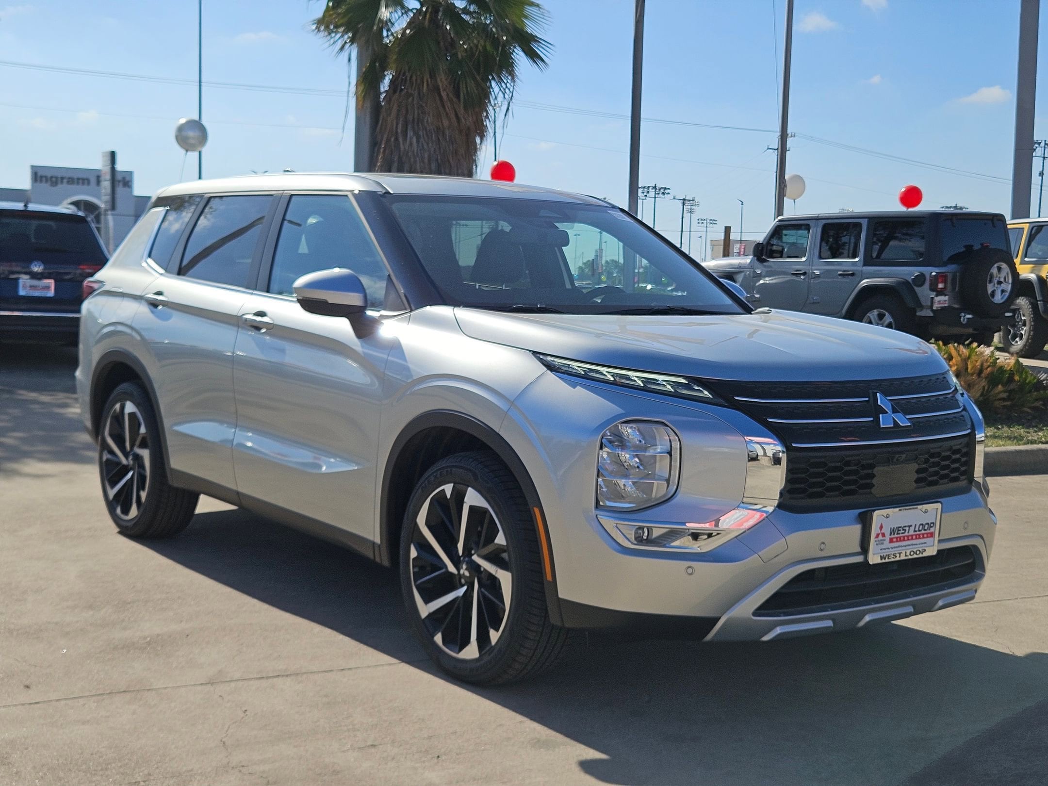 2024 Mitsubishi Outlander SE - Photo 7