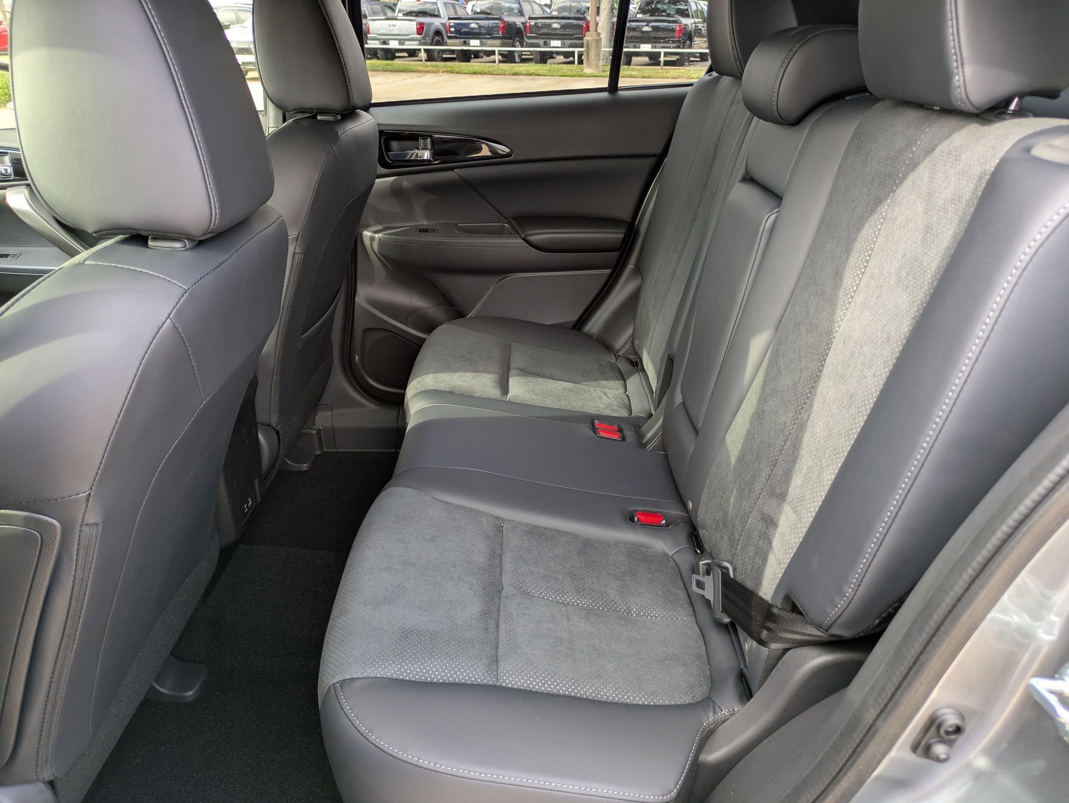 2025 Mitsubishi Eclipse Cross Black Edition - Photo 13