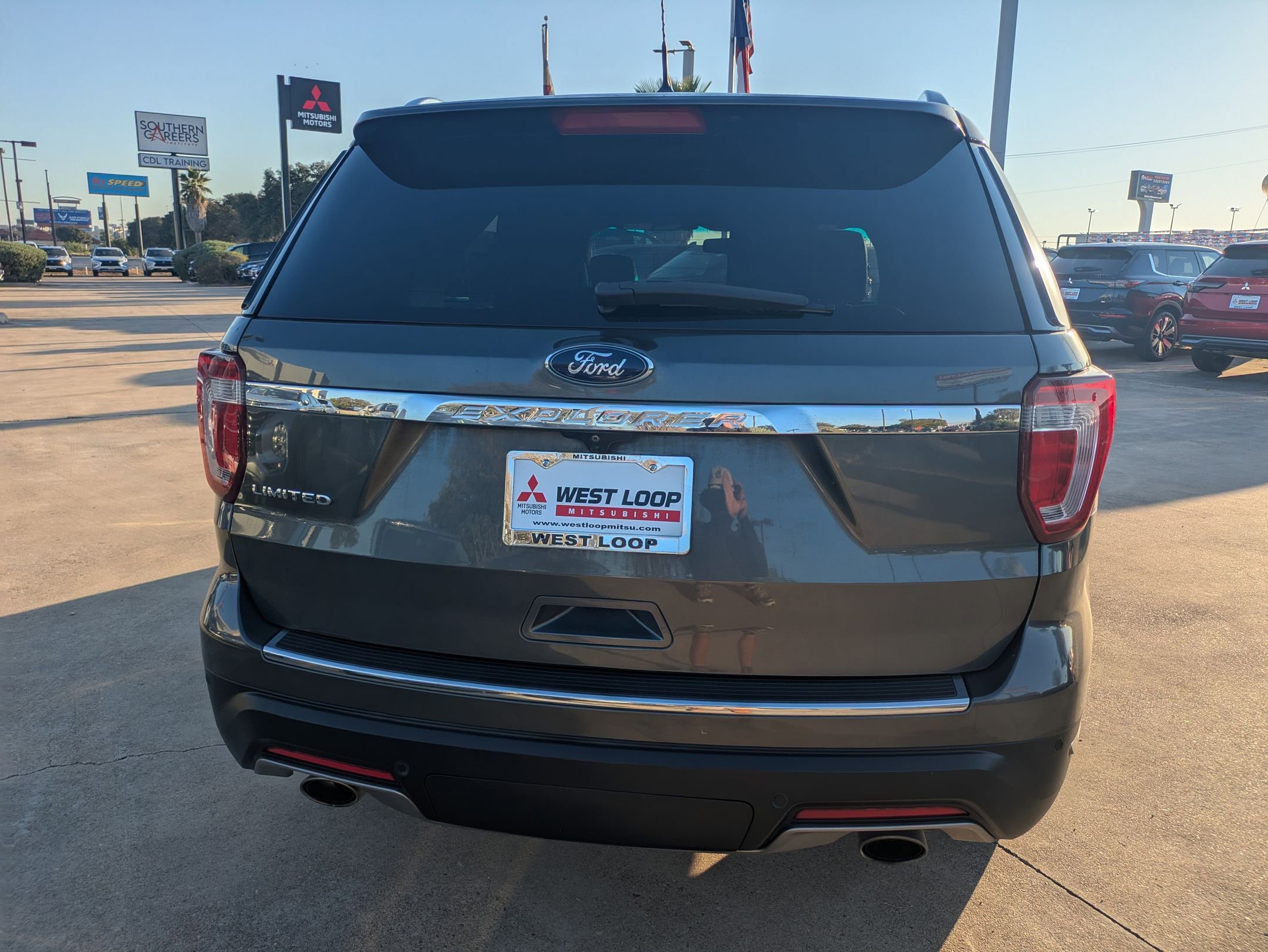 2019 Ford Explorer Limited photo 4