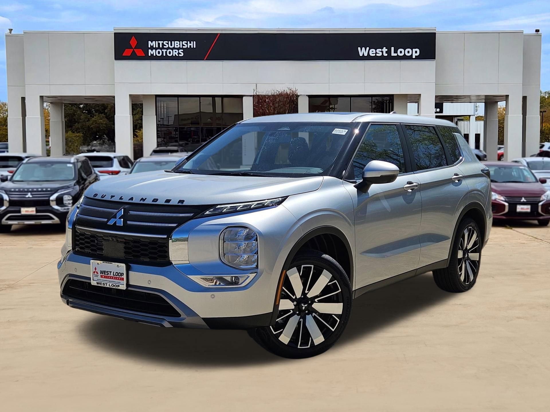 2026 Mitsubishi Outlander SE FWD's photo