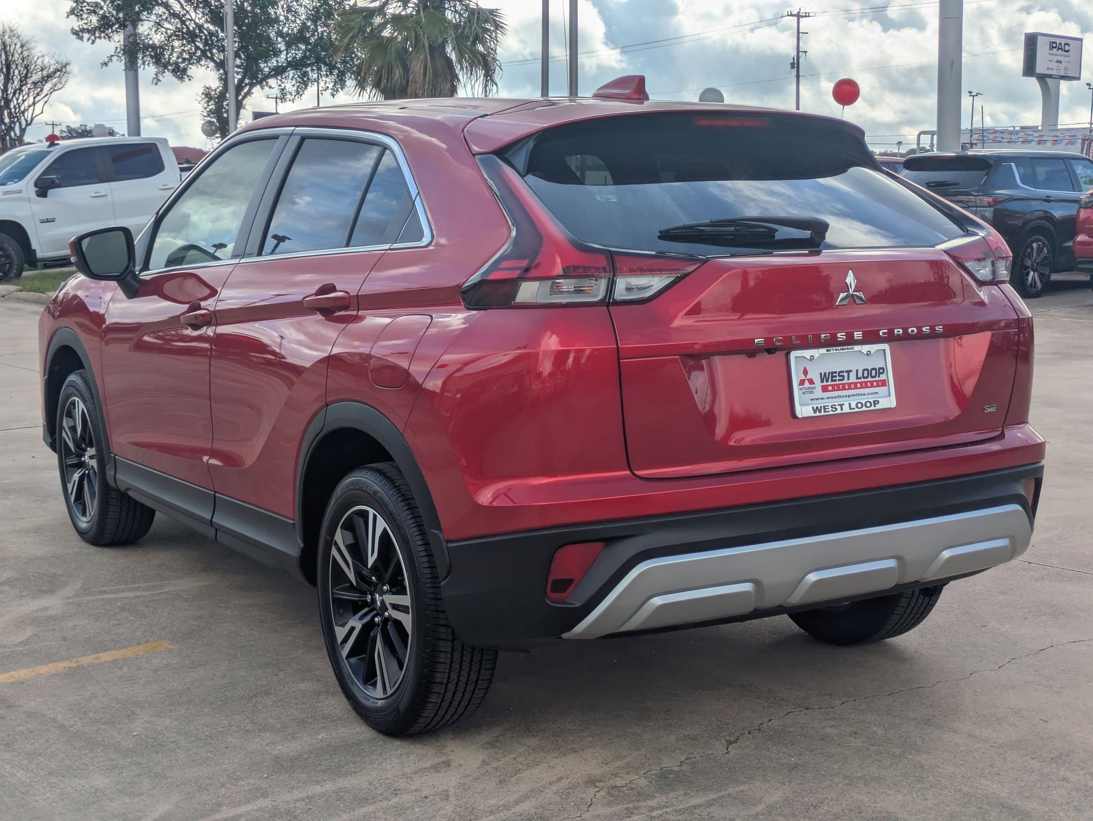 2025 Mitsubishi Eclipse Cross SE photo 3