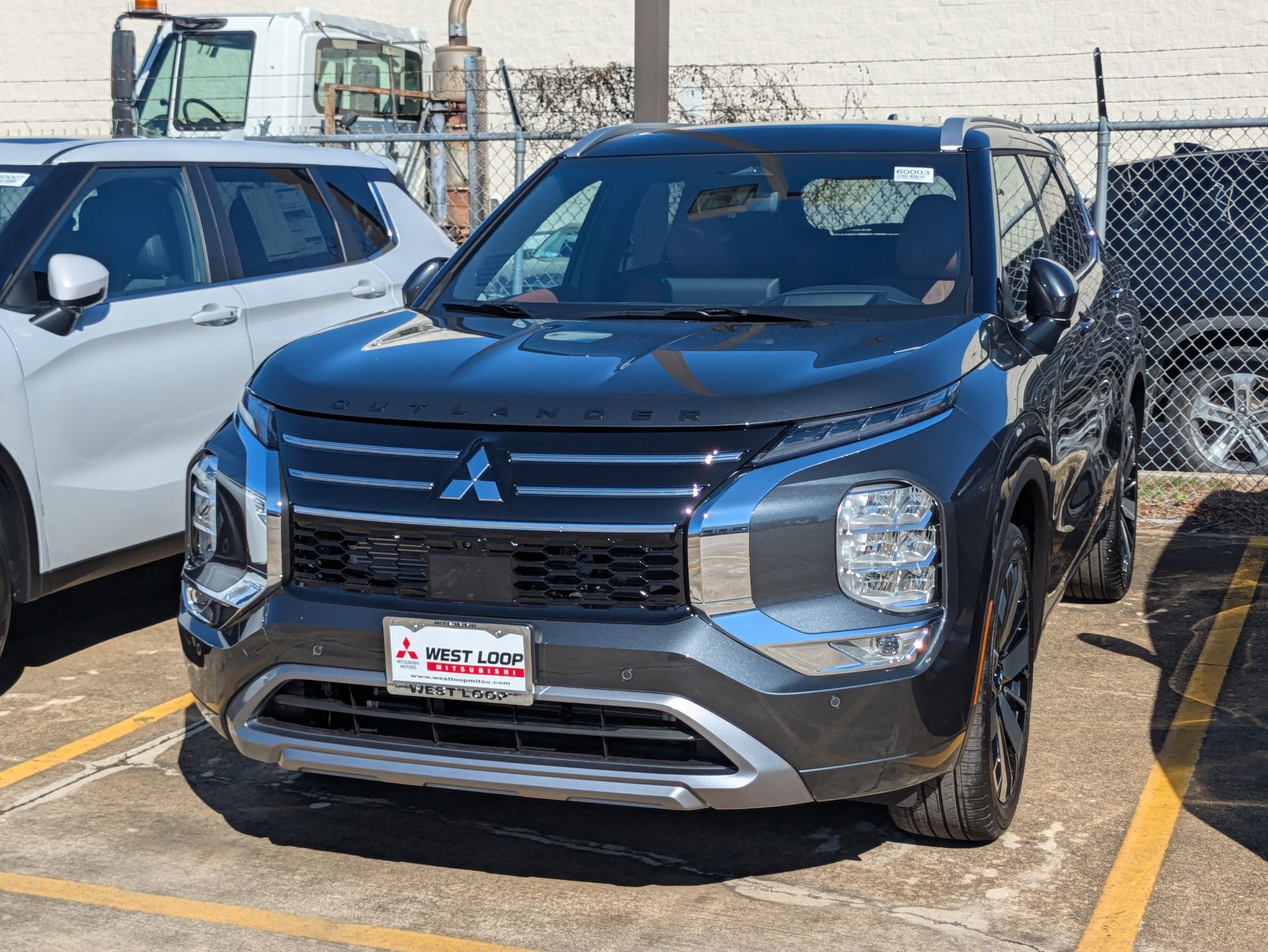 2026 Mitsubishi Outlander SEL's photo