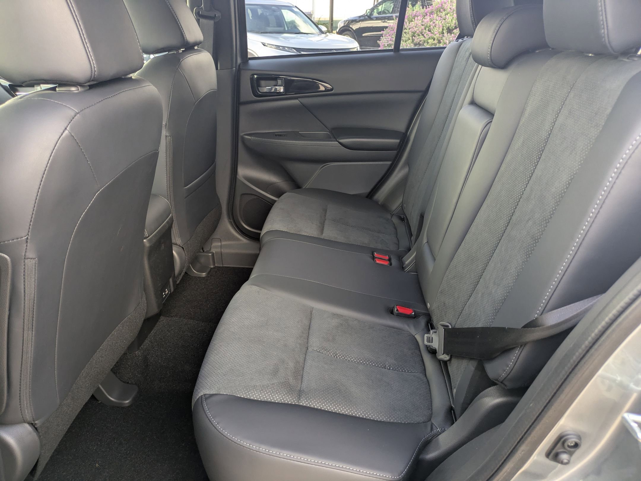 2025 Mitsubishi Eclipse Cross Black Edition - Photo 13
