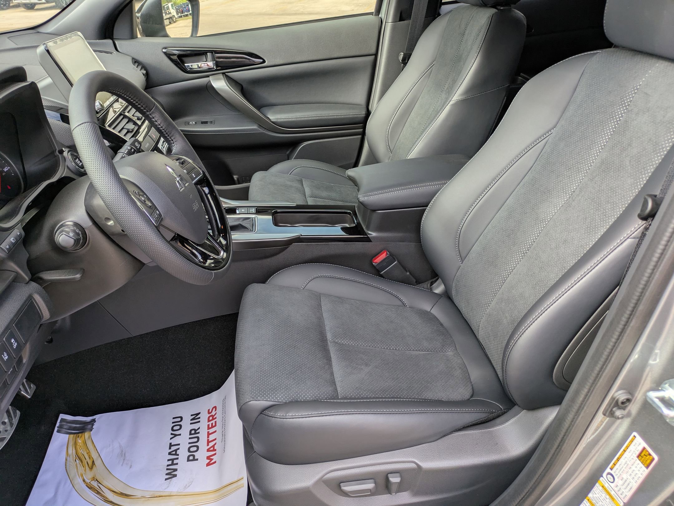 2025 Mitsubishi Eclipse Cross Black Edition - Photo 10