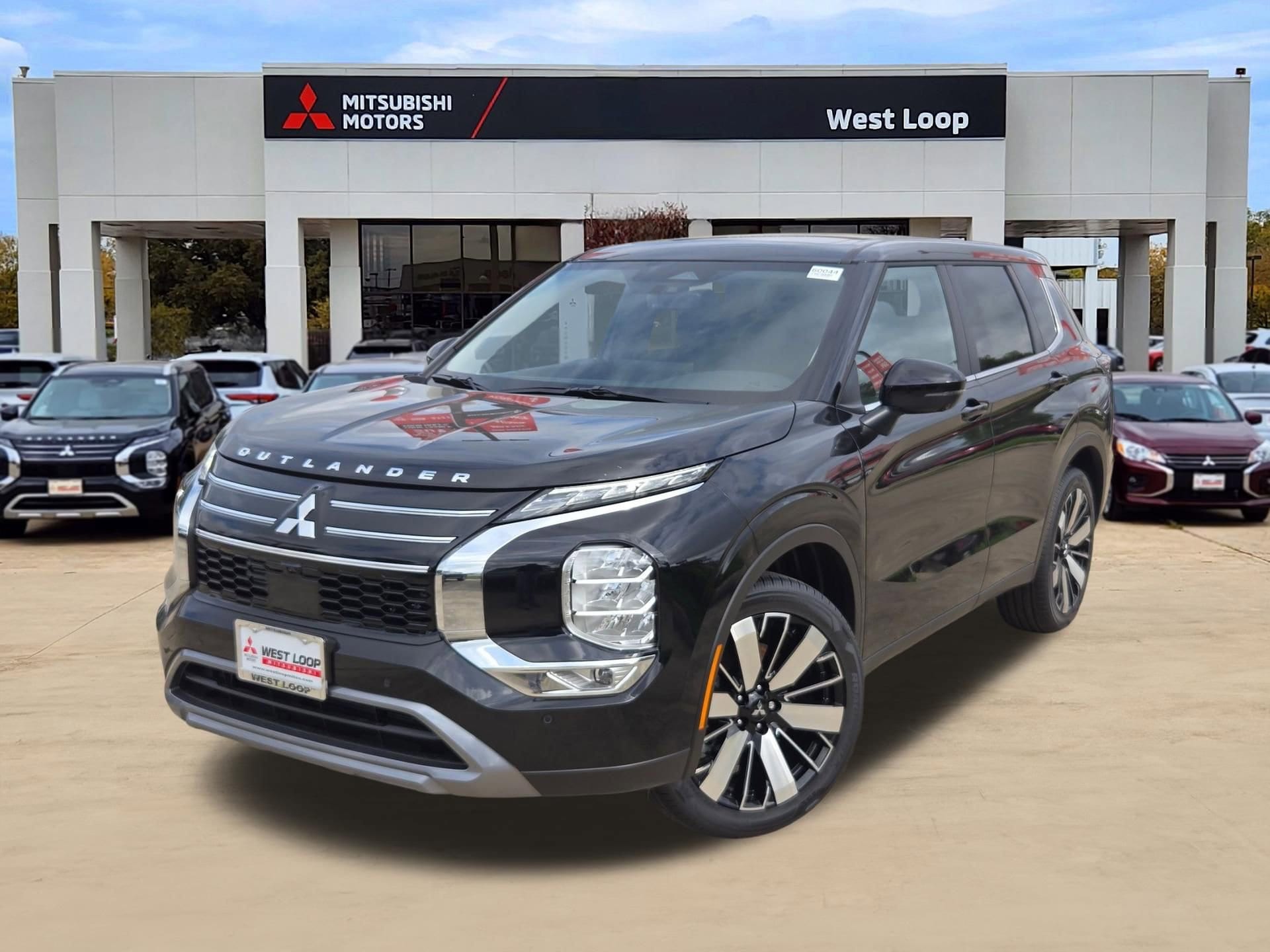 2026 Mitsubishi Outlander SE FWD's photo