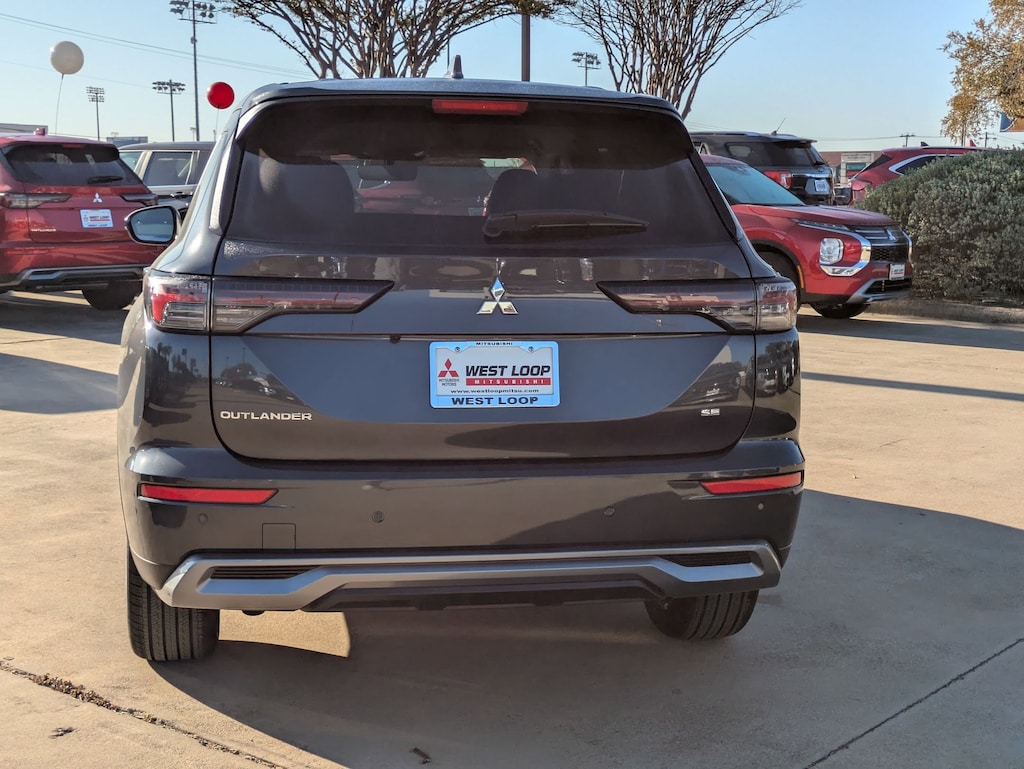 New 2025 Mitsubishi Outlander SE SUV
