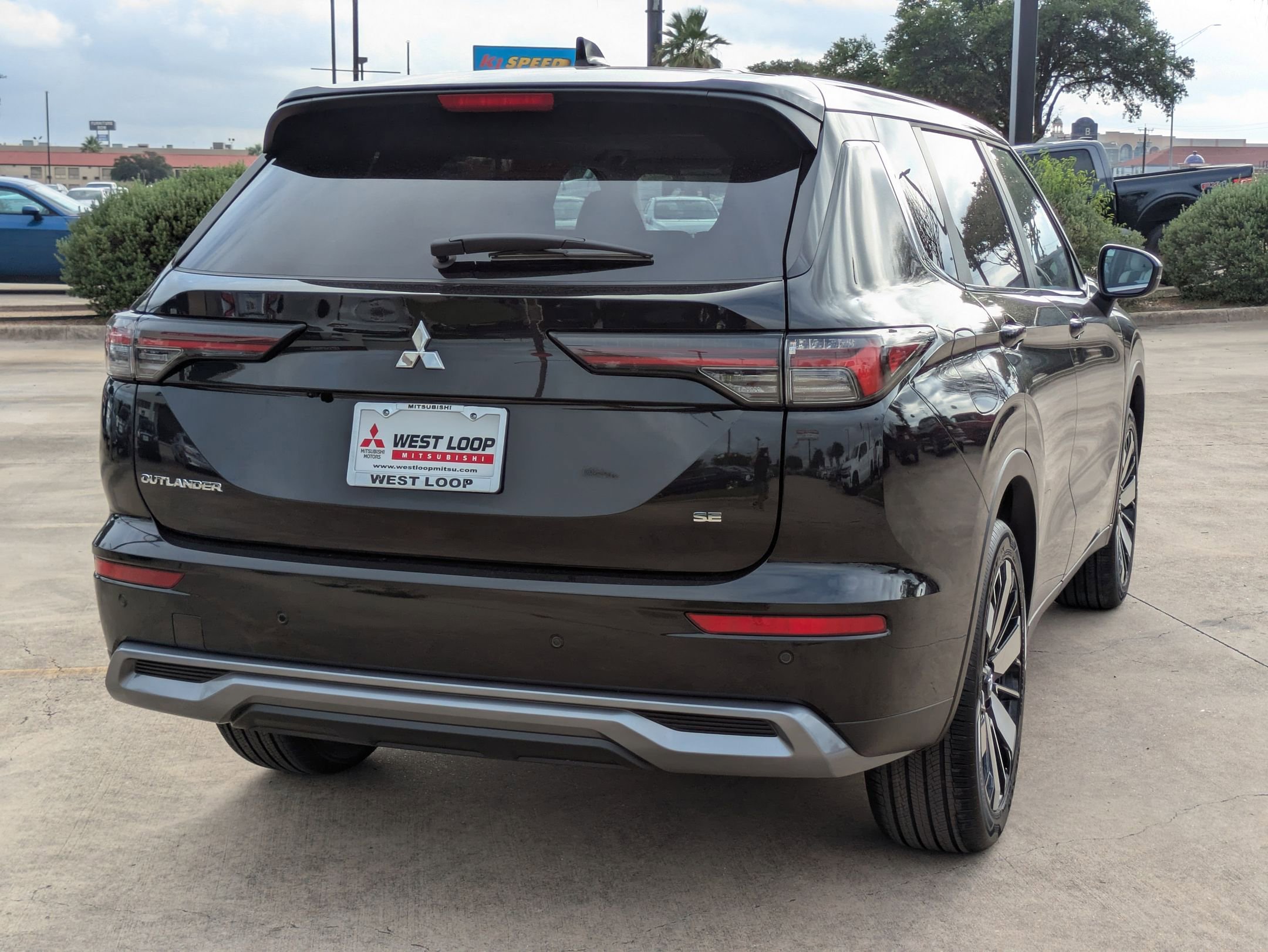 2025 Mitsubishi Outlander SE - Photo 5