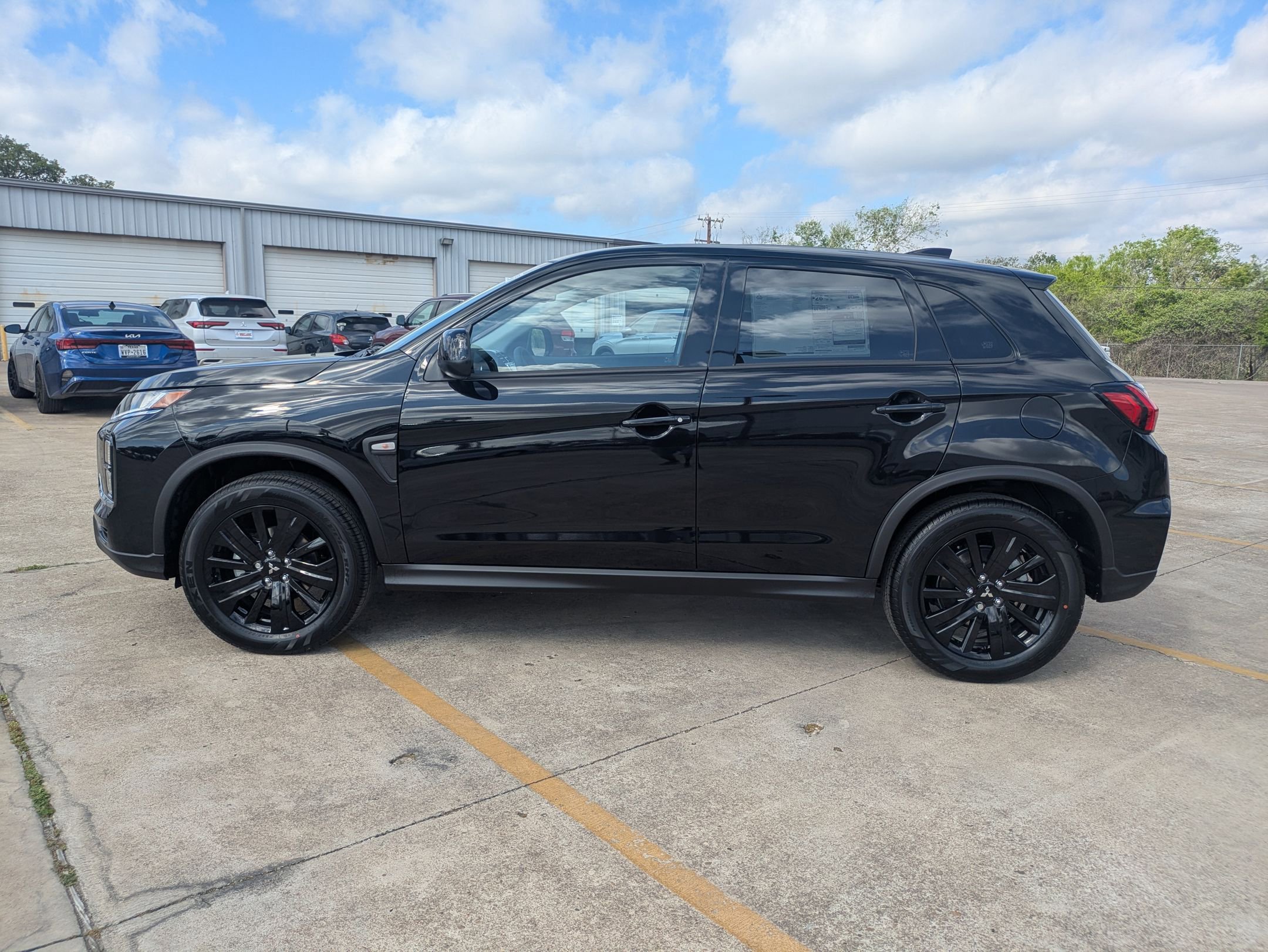 View vehicle photo 2