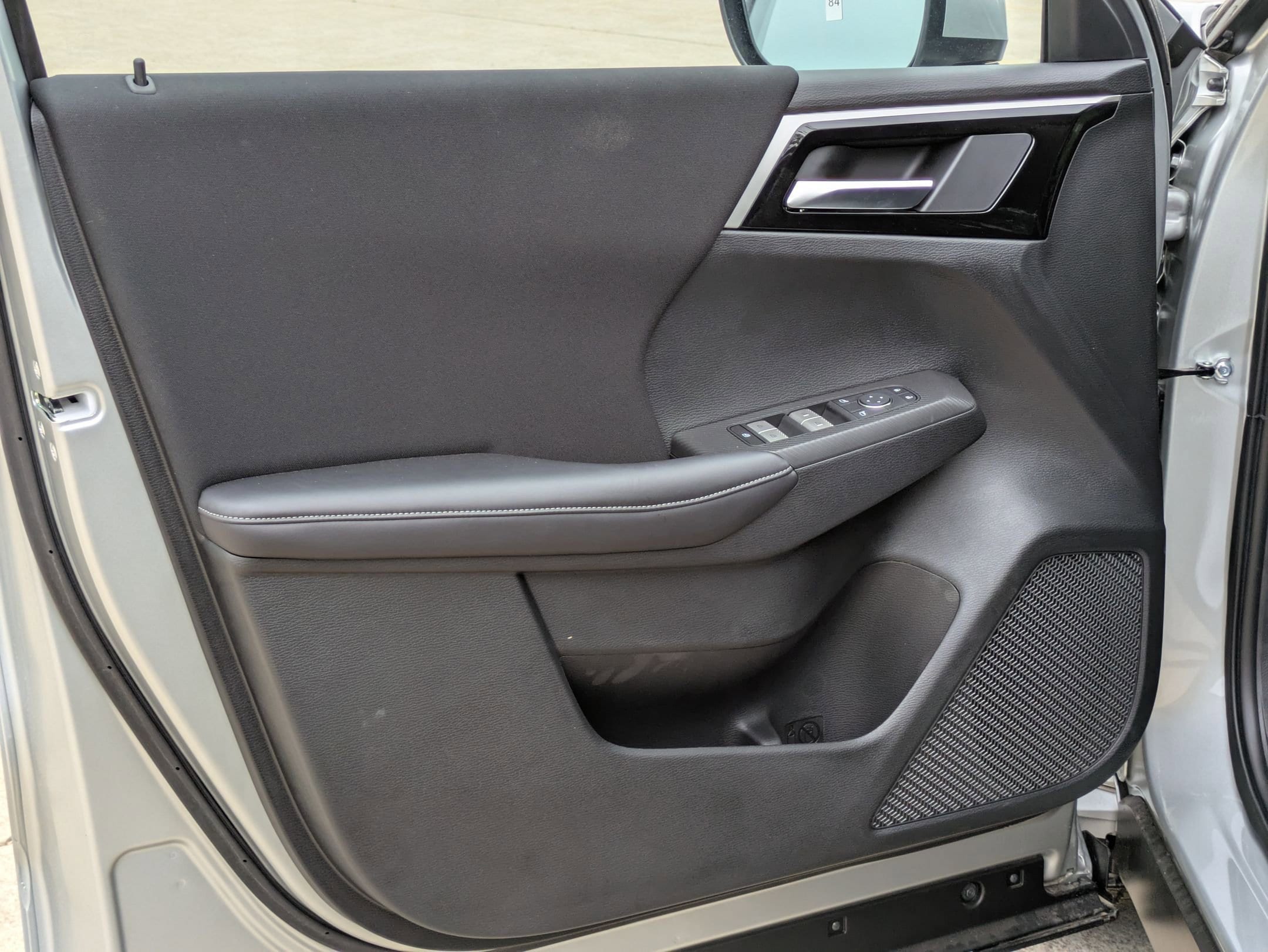 2024 Mitsubishi Outlander ES - Photo 11