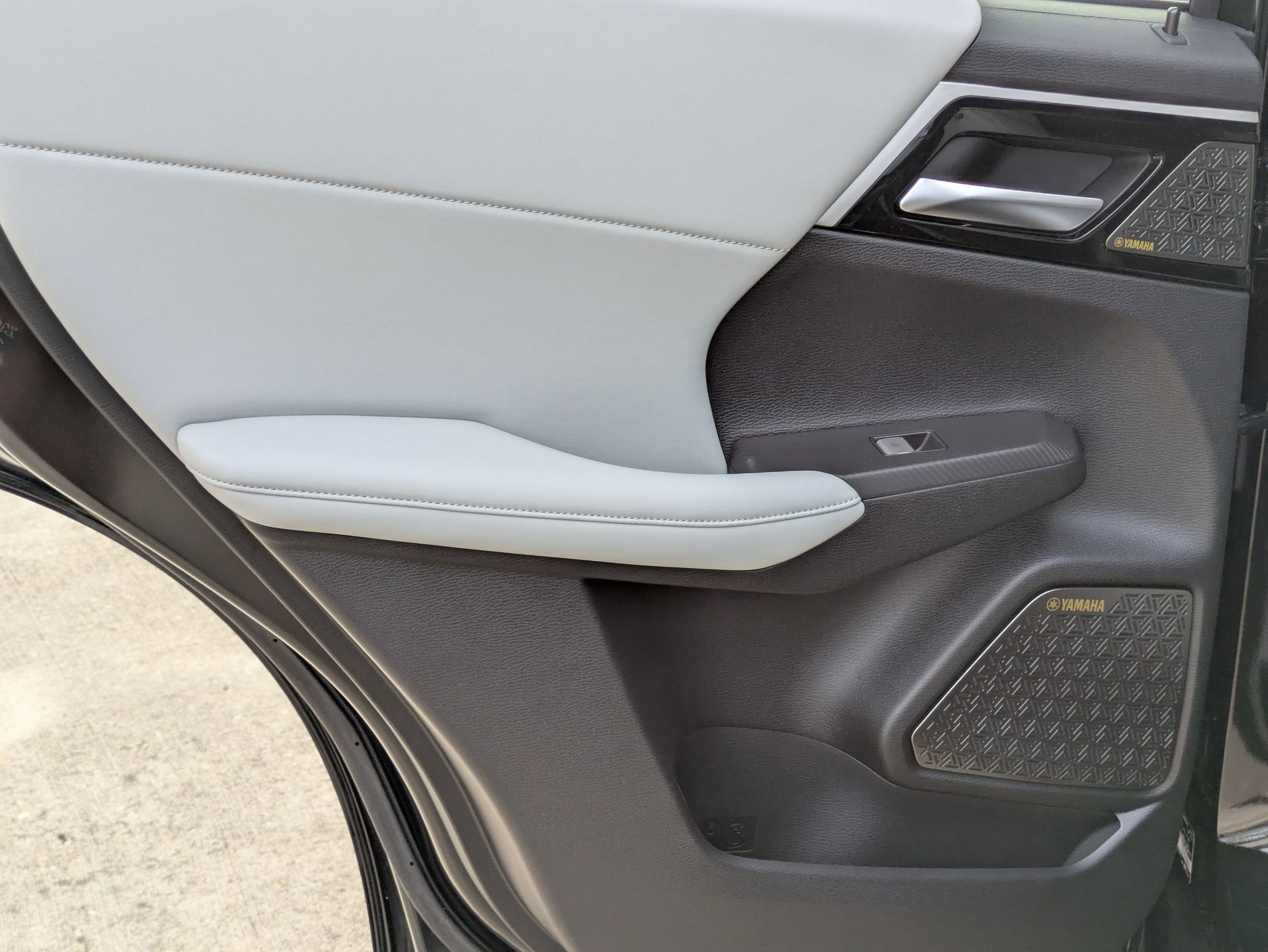 2025 Mitsubishi Outlander SE - Photo 14