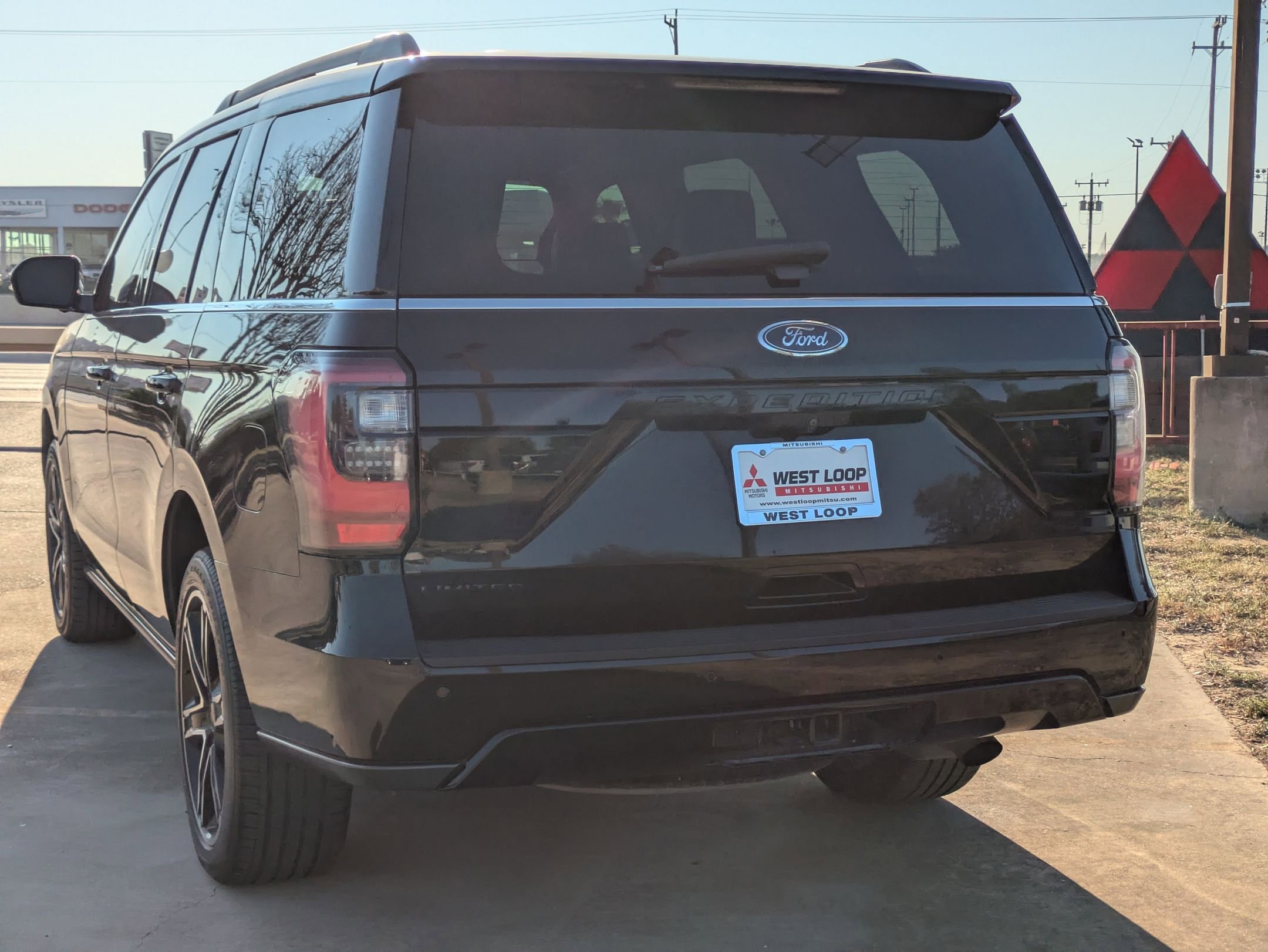 2019 Ford Expedition Limited photo 2