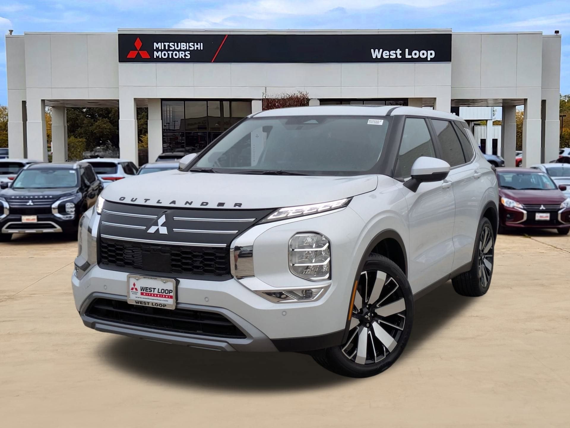 2026 Mitsubishi Outlander SE FWD's photo