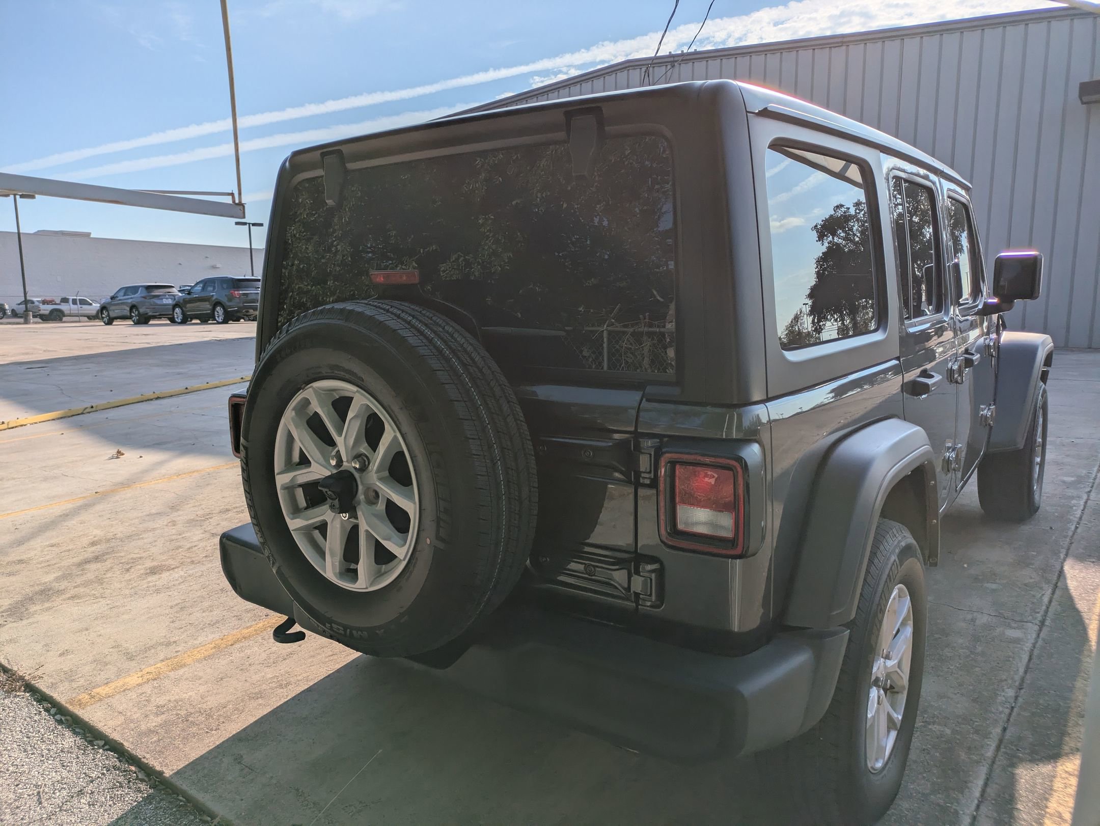 2023 Jeep Wrangler Sport photo 3