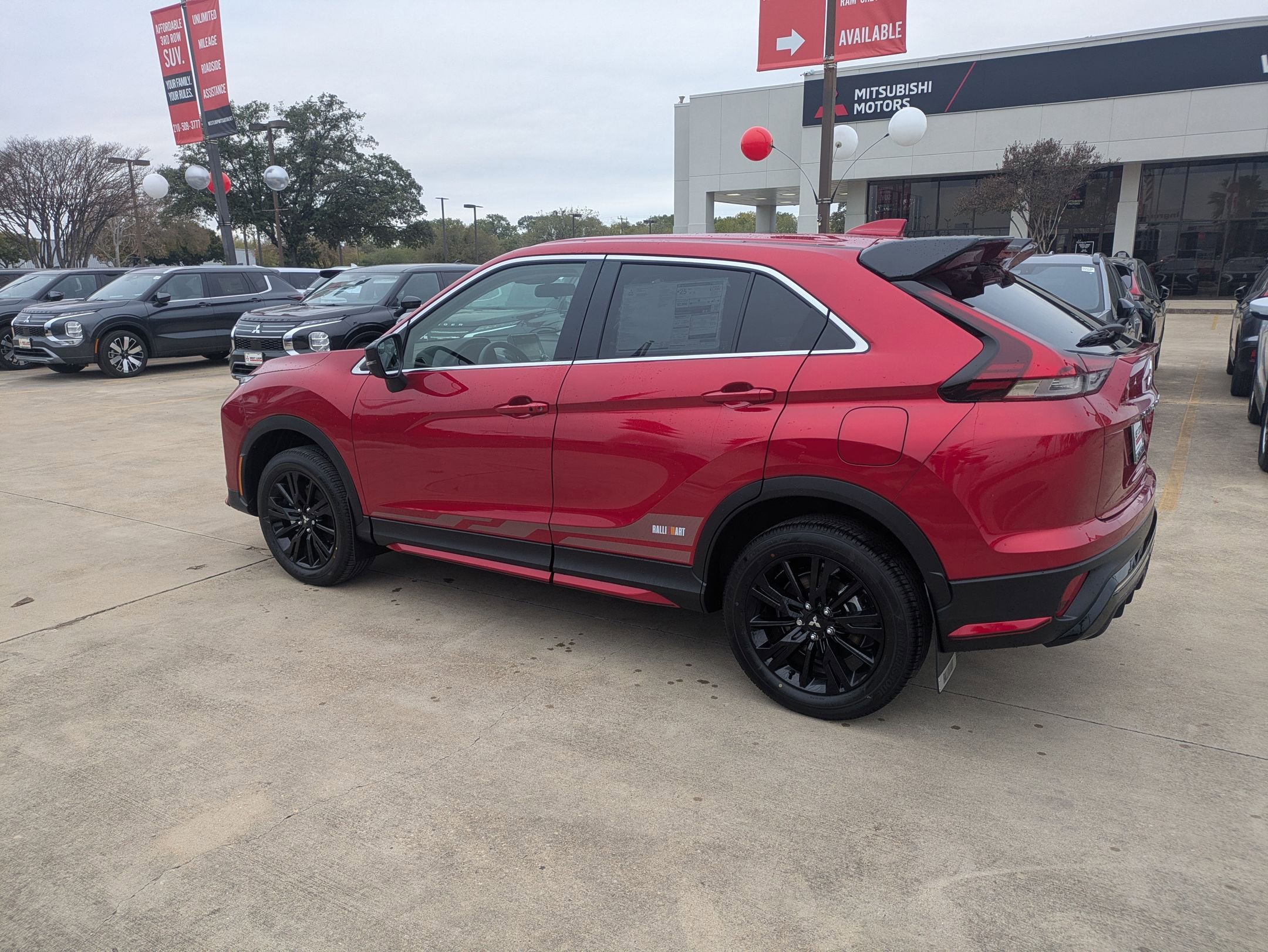 2026 Mitsubishi Eclipse Cross LE Ralliart photo 2