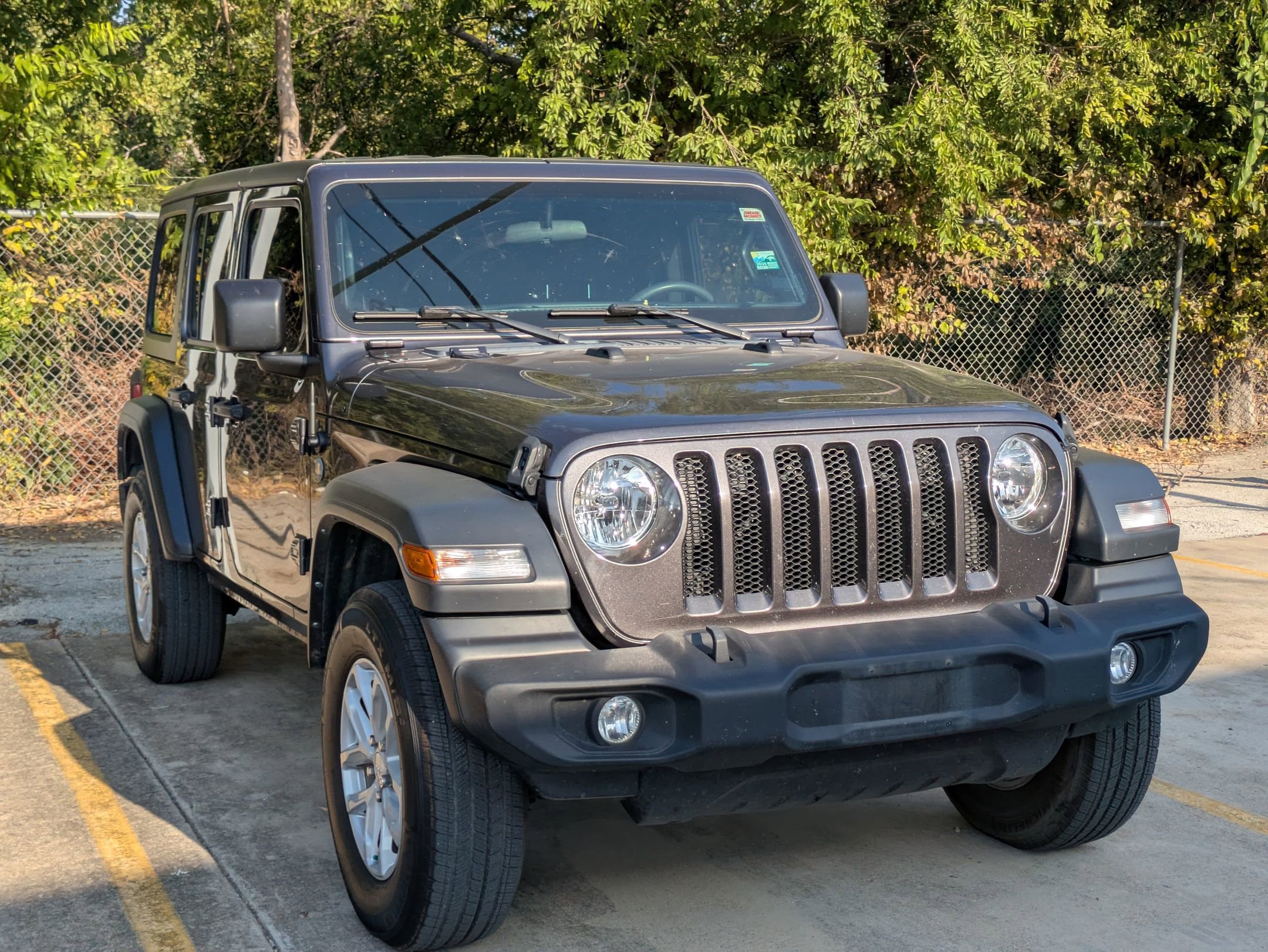 2023 Jeep Wrangler Sport photo 4