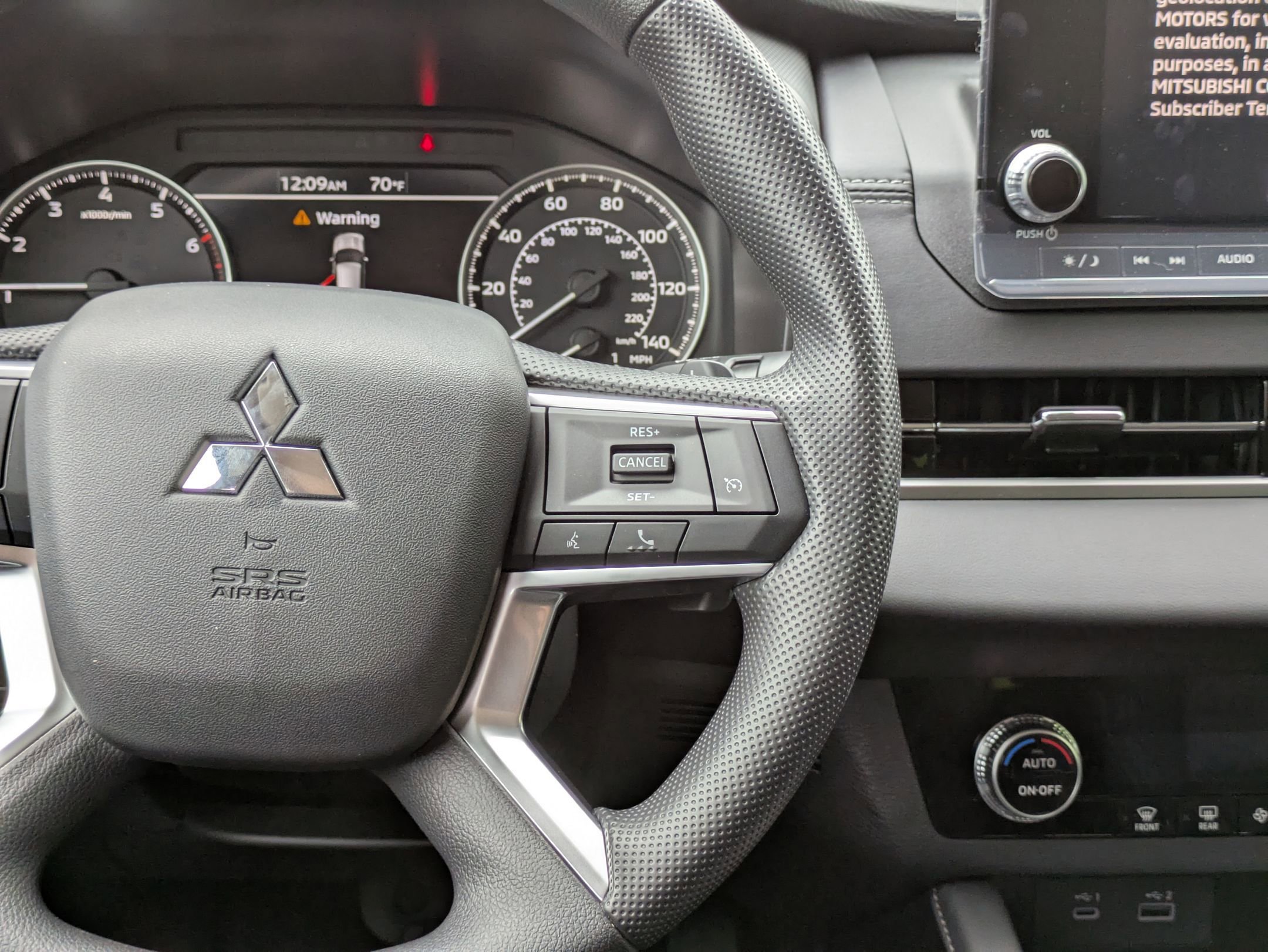 2024 Mitsubishi Outlander ES - Photo 21