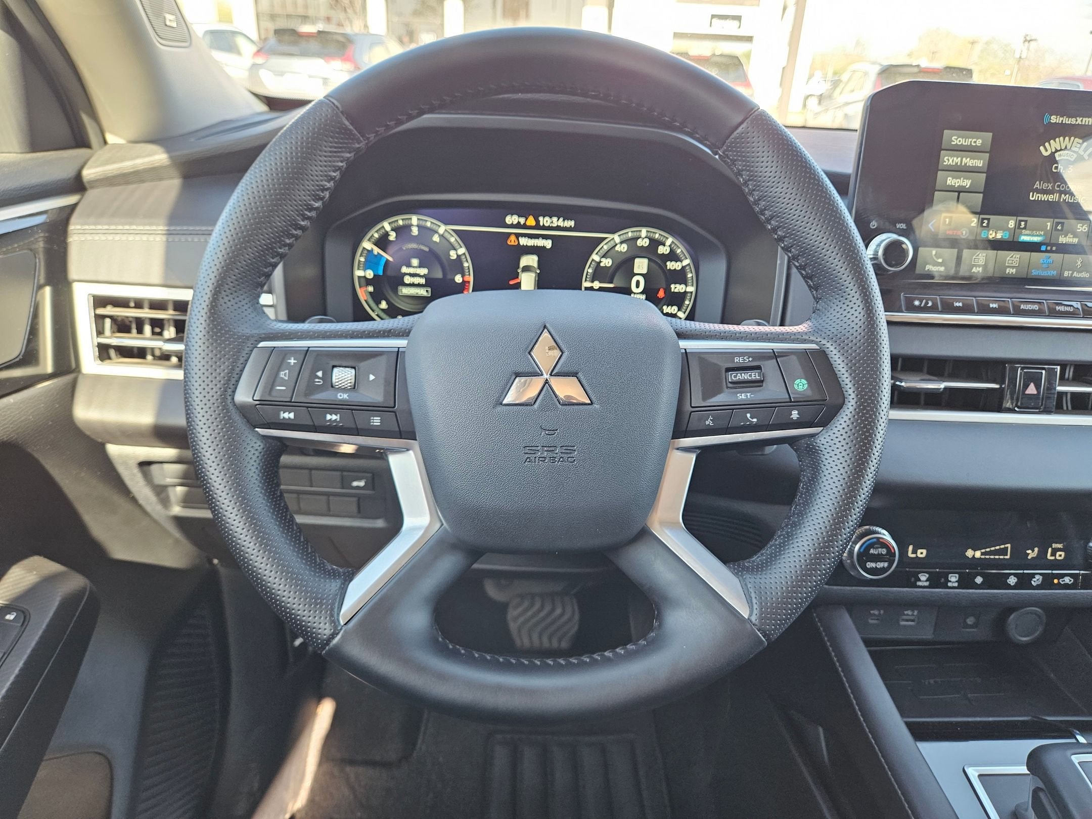 2024 Mitsubishi Outlander SE - Photo 17