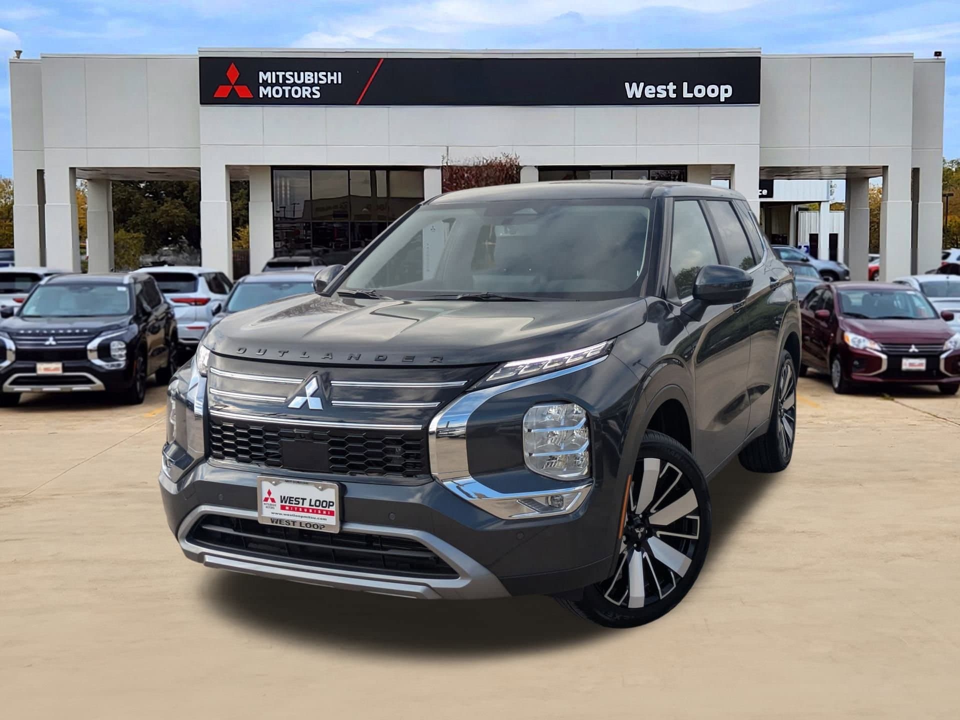 2025 Mitsubishi Outlander SE's photo