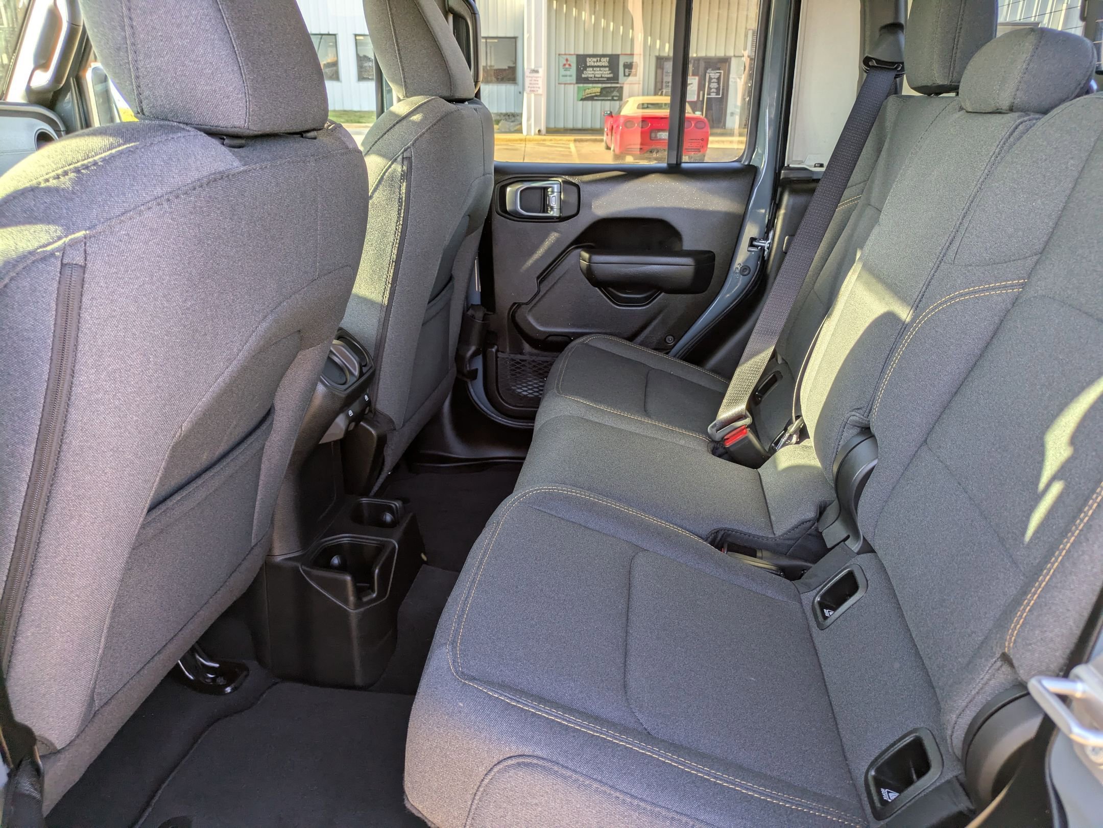 2025 Jeep Gladiator Nighthawk - Photo 12